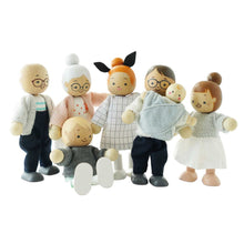 Load image into Gallery viewer, Le Toy Van Wooden Dolls House Family