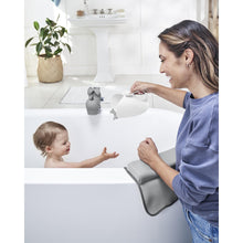 Load image into Gallery viewer, Skip Hop Moby Waterfall Rinser - White
